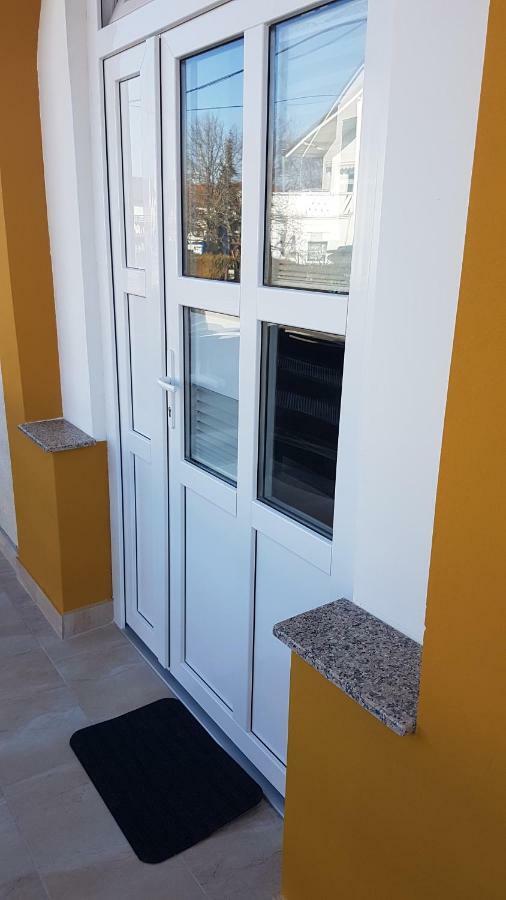 Marko Airport Rooms Велика Гориця Екстер'єр фото