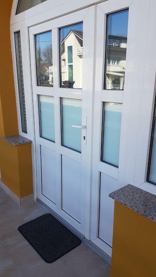 Marko Airport Rooms Велика Гориця Екстер'єр фото